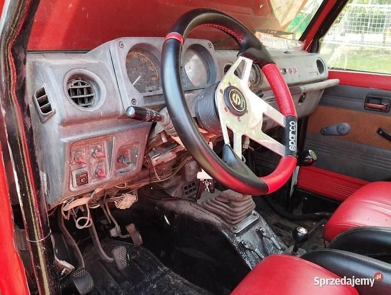 Czerwony Używany 1985 Suzuki Samurai SUV | 29 900 zł - Obraz 1/3