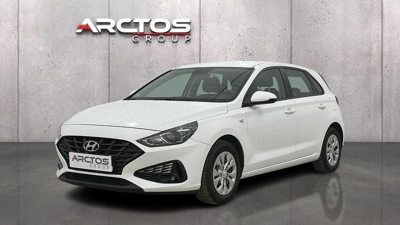 Biały Używany 2021 Hyundai i30 Classic Hatchback | 42 900 zł (Dobra cena) - Obraz 1/4