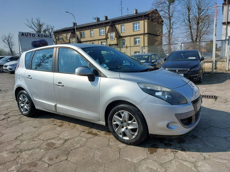 Srebrny Używany 2011 Renault Scénic III Minivan | 15 900 zł (Uczciwa cena) - Obraz 1/4