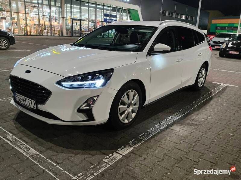 Biały Używany 2020 Ford Focus Sedan/Limuzyna | 48 900 zł (Uczciwa cena) - Obraz 1/4