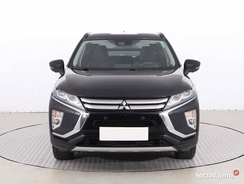 Czarny Używany 2017 Mitsubishi Eclipse SUV | 73 999 zł - Obraz 1/4