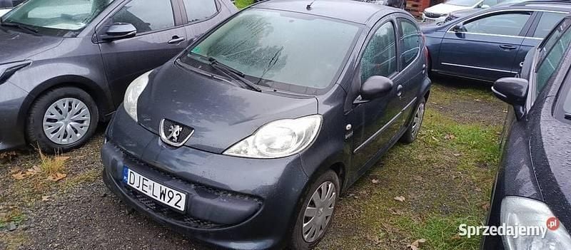 Szary Używany 2007 Peugeot 107 Hatchback | 7200 zł (Dobra cena) - Obraz 1/4