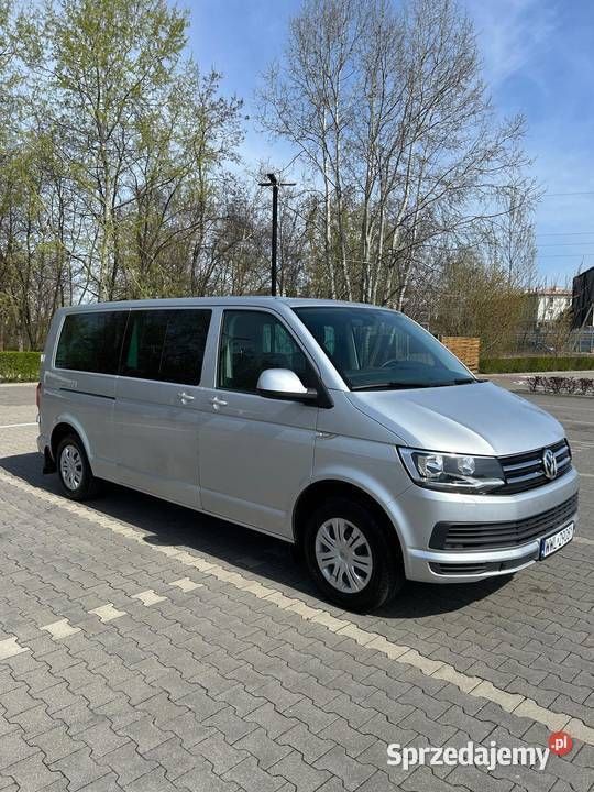 Używany VW Caravelle 2015 Srebrny Minivan