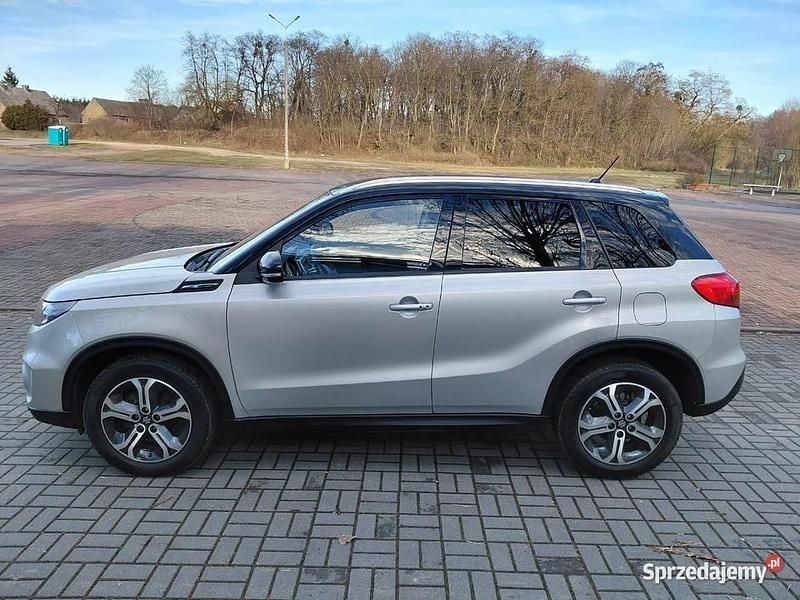 Używany Suzuki Vitara 2018 Srebrny SUV