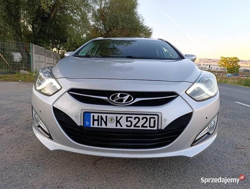 Srebrny Używany 2012 Hyundai i40 Kombi | 18 500 zł (Super Cena) - Obraz 1/4