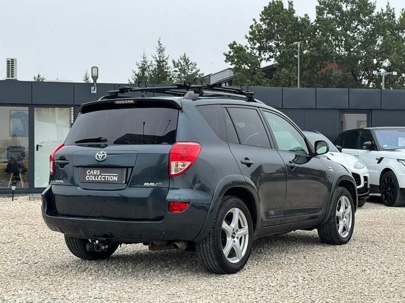 Używany Toyota RAV4 177 KM (130 kW) 2007 Zielony ciemny SUV