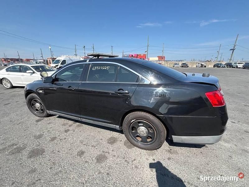 Używany Ford Taurus 2013 Czarny Sedan/Limuzyna