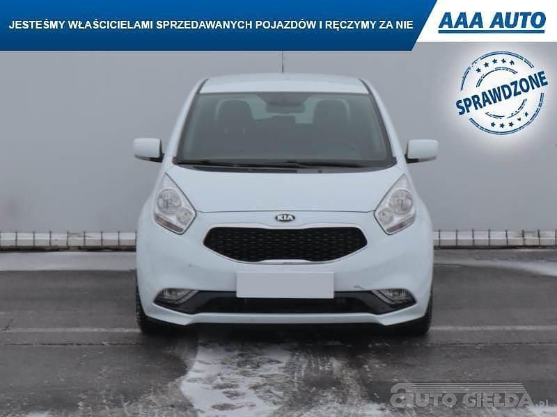 Używany Kia Venga 125 KM (91 kW) 2017 Biały Hatchback