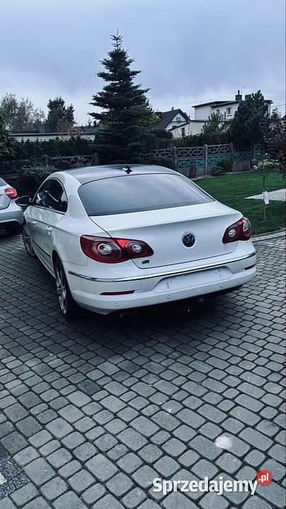 Używany VW Passat 2009 Biały Sedan/Limuzyna