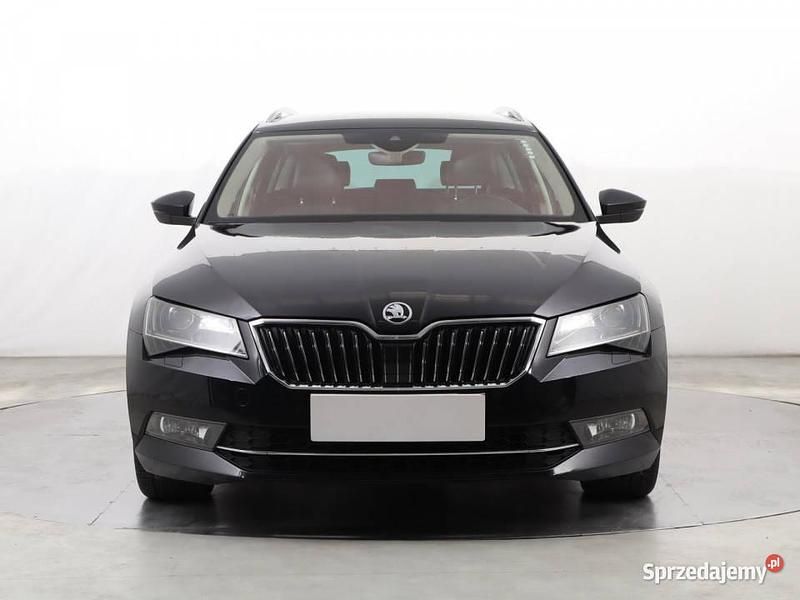 Czarny Używany 2016 Skoda Superb Kombi | 69 999 zł (Drogi) - Obraz 1/4