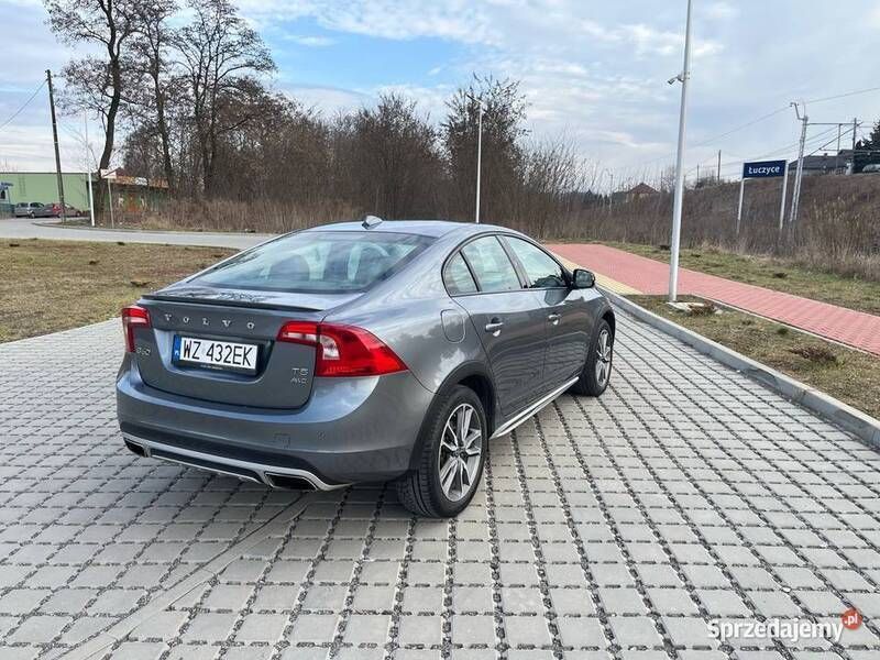 Szary Używany 2016 Volvo S60 CC Summum Sedan/Limuzyna | 69 500 zł - Obraz 1/4