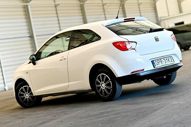 Używany Seat Ibiza 105 KM (77 kW) 2009 Biały (metalik) Hatchback