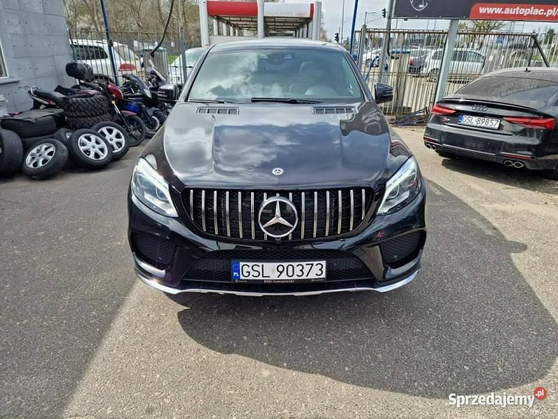 Czarny Używany 2018 Mercedes GLE43 AMG AMG SUV | 154 000 zł - Obraz 1/4