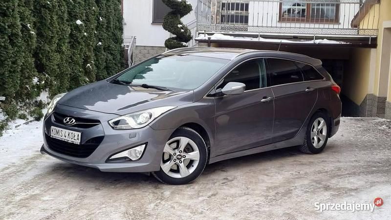 Używany Hyundai i40 136 KM (100 kW) 2013 Szary (metalik) Kombi