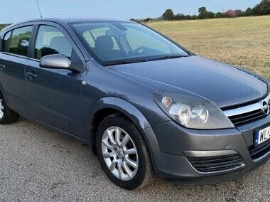 Szary Używany 2005 Opel Astra Hatchback | 8900 zł - Obraz 1/4
