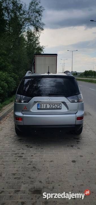 Używany Mitsubishi Outlander 140 KM (102 kW) 2008 Srebrny SUV