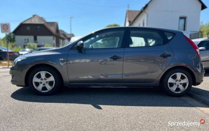 Szary Używany 2010 Hyundai i30 Hatchback | 19 900 zł (Dość drogi) - Obraz 1/4