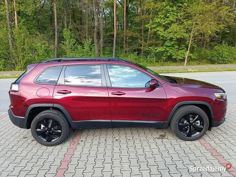 Używany Jeep Cherokee 2021 Czerwony SUV