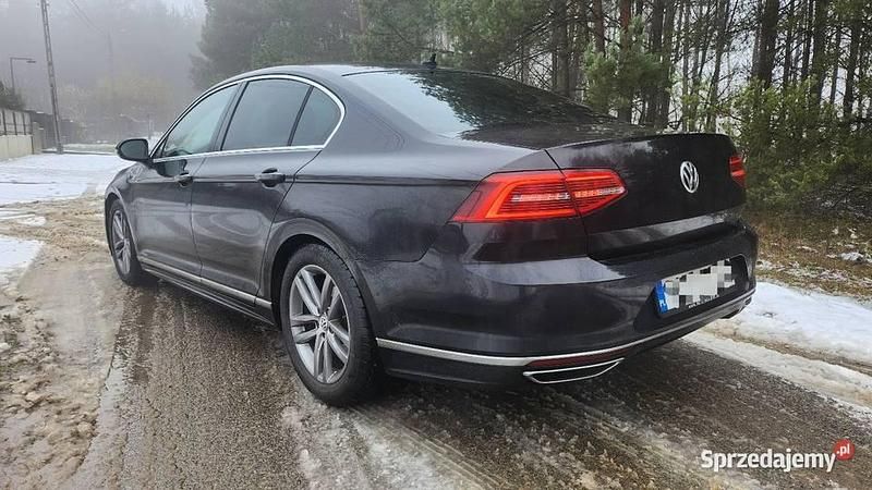 Używany VW Passat R-line 2015 Czarny Sedan/Limuzyna