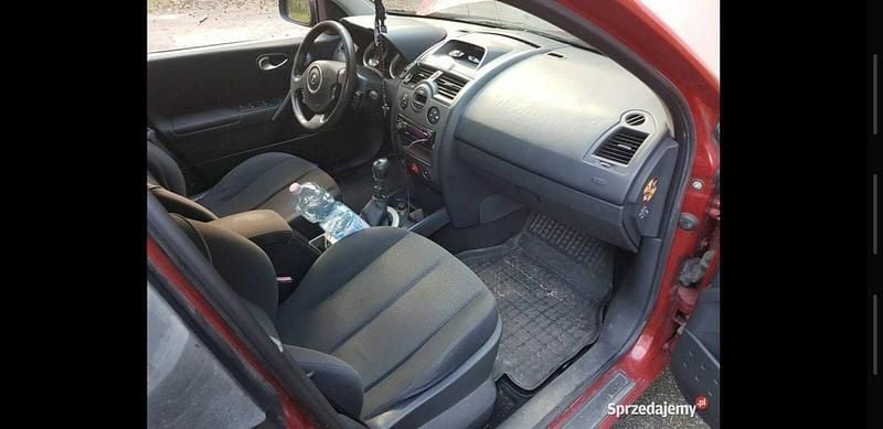 Czerwony Używany 2004 Renault Mégane II Hatchback | 1200 zł (Super Cena) - Obraz 1/4