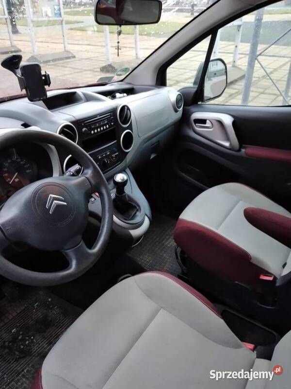 Czerwony Używany 2009 Citroën Berlingo Minivan | 20 500 zł (Uczciwa cena) - Obraz 1/4