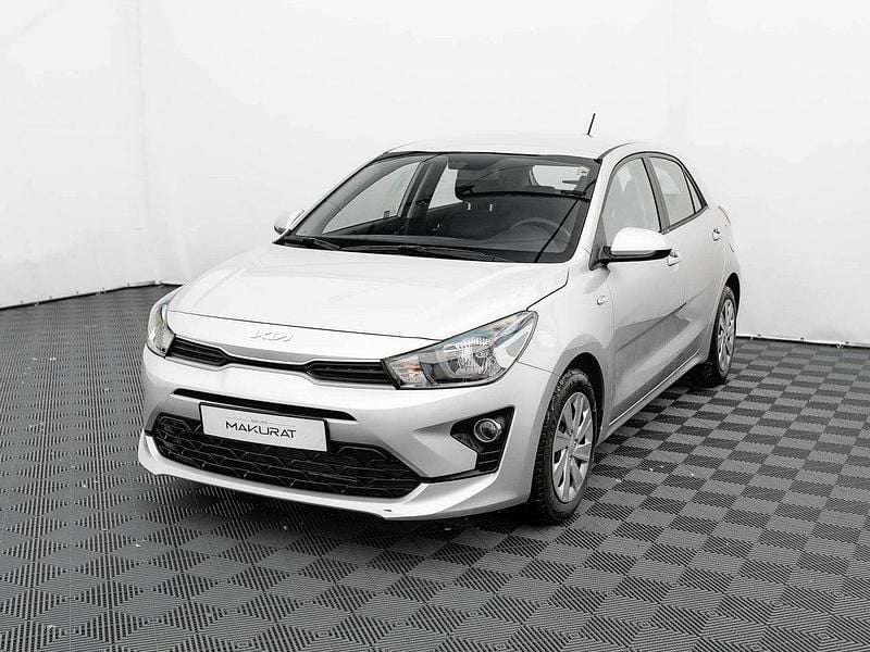 Używany Kia Rio 84 KM (61 kW) 2022 Srebrny (metalik) Hatchback
