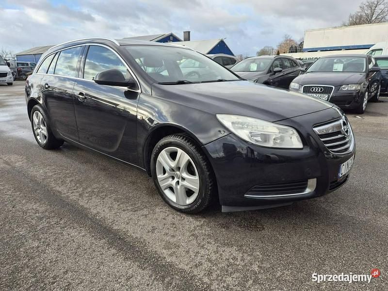 Czarny Używany 2010 Opel Insignia Kombi | 18 900 zł (Dobra cena) - Obraz 1/4