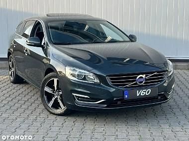 Używany Volvo V60 220 KM (161 kW) 2014 Czarny Kombi