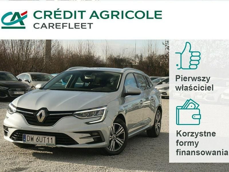 Używany Renault Mégane GrandTour Equilibre 140 KM (102 kW) 2022 Srebrny (metalik) Kombi