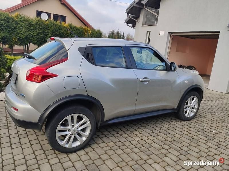 Srebrny Używany 2013 Nissan Juke Acenta SUV | 32 500 zł (Dość drogi) - Obraz 1/4