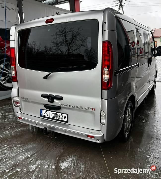 Używany Opel Vivaro 2006 Srebrny Minivan