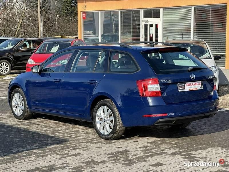 Używany Skoda Octavia 110 KM (80 kW) 2018 Niebieski Kombi