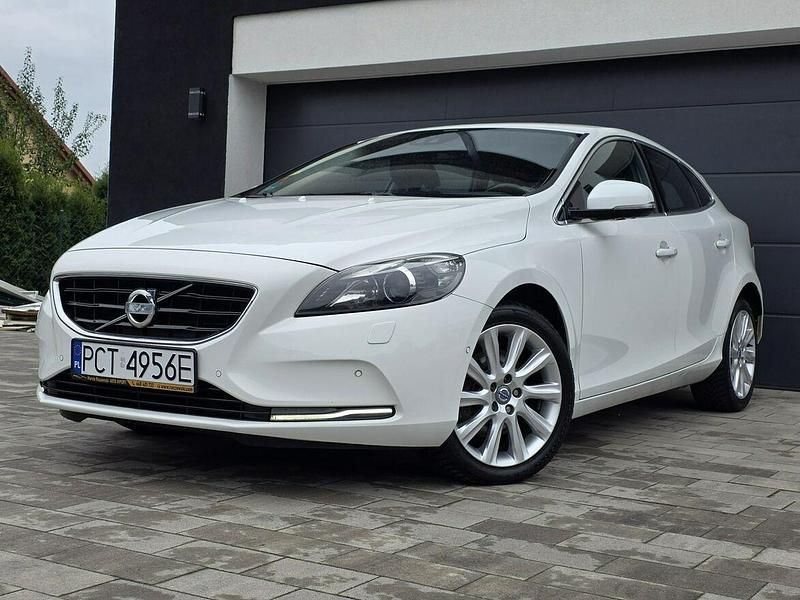 Biały Używany 2012 Volvo V40 Summum Kombi | 34 990 zł (Uczciwa cena) - Obraz 1/4