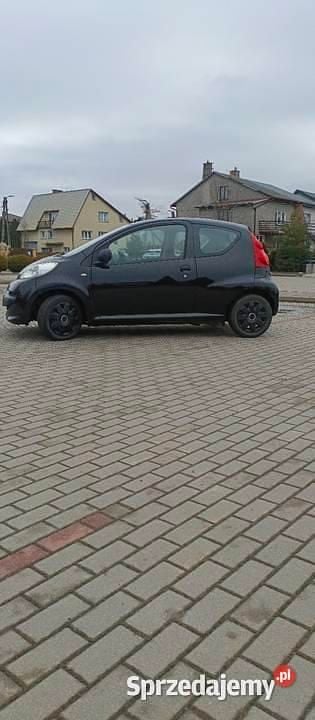 Używany Peugeot 107 2008 Czarny Hatchback