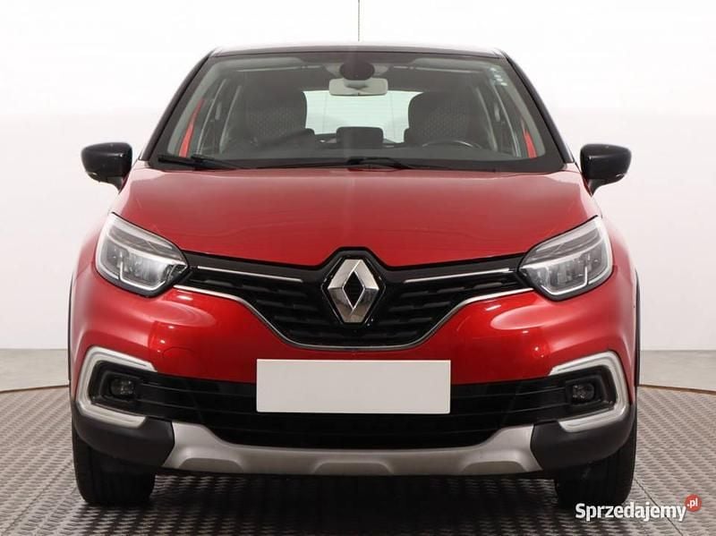 Używany Renault Captur 90 KM (66 kW) 2017 Czerwony SUV