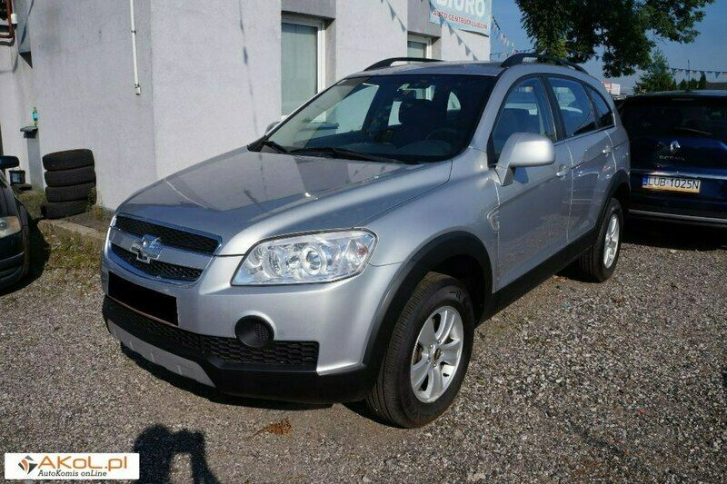 Srebrny Używany 2007 Chevrolet Captiva SUV | 26 600 zł (Uczciwa cena) - Obraz 1/4