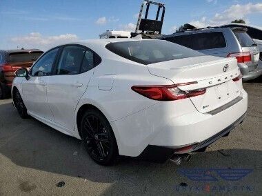 Inny kolor Używany 2024 Toyota Camry Sedan/Limuzyna | 114 860 zł - Obraz 1/3