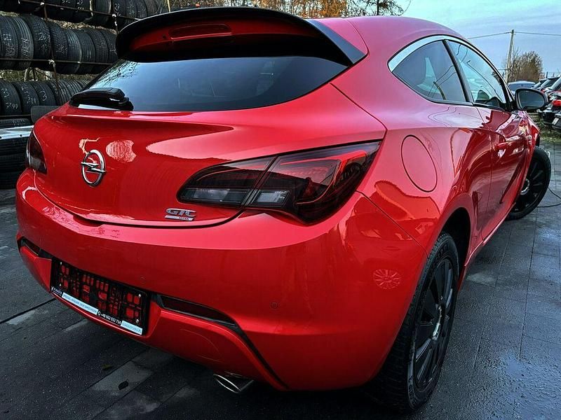 Używany Opel Astra GTC OPC 2015 Czerwony Coupe
