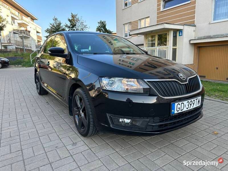 Czarny Używany 2015 Skoda Rapid Style Hatchback | 39 999 zł - Obraz 1/4
