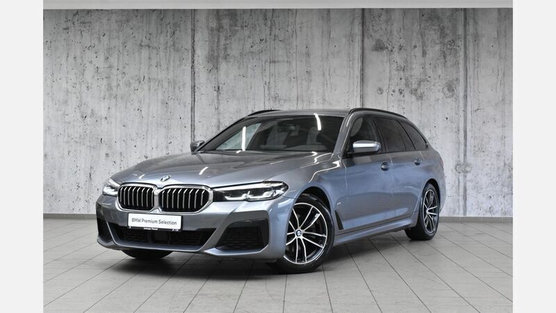 Bluestone metallic metalizowany Używany 2022 BMW 520 Shadowline Kombi | 154 700 zł (Uczciwa cena) - Obraz 1/3