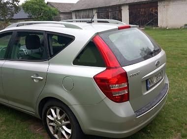 Srebrny Używany 2008 Kia Ceed Kombi | 13 000 zł (Uczciwa cena) - Obraz 1/2