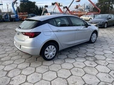 Srebrny Używany 2018 Opel Astra Hatchback | 29 900 zł (Dobra cena) - Obraz 1/4