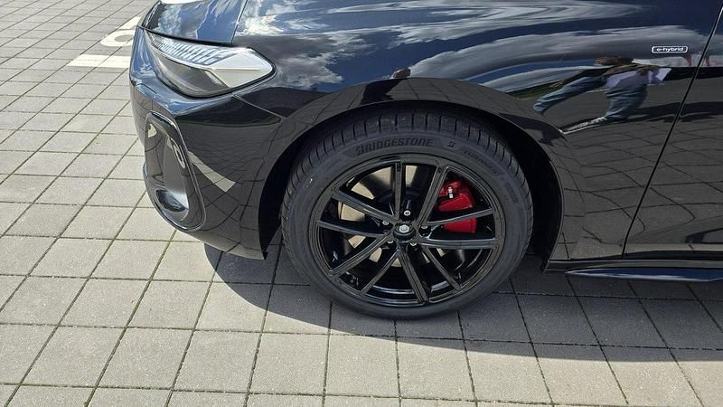 Nowe Audi A5 367 KM (269 kW) 2025 Czarny (metalik) Kombi