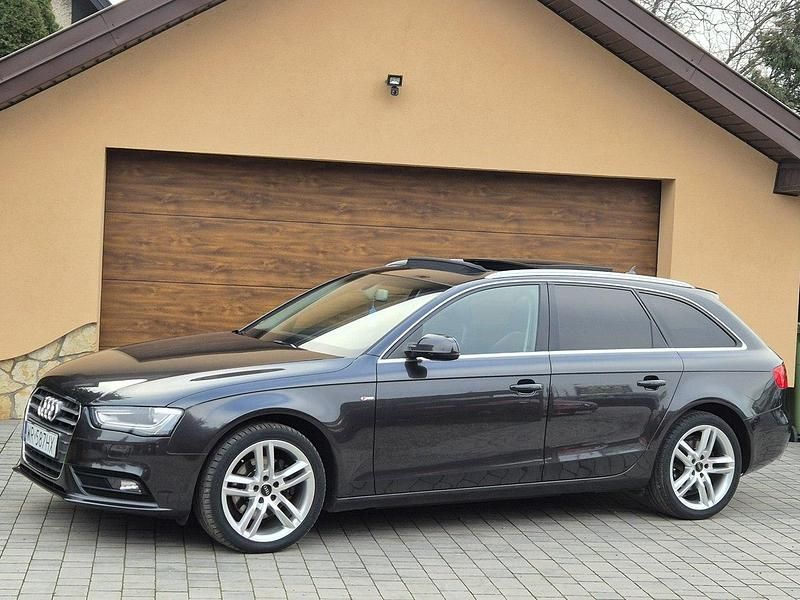 Używany Audi A4 177 KM (130 kW) 2013 Szary (metalik) Kombi