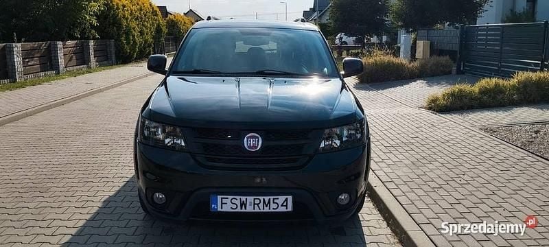 Używany 2014 Fiat Freemont SUV | 41 000 zł (Uczciwa cena) - Obraz 1/4