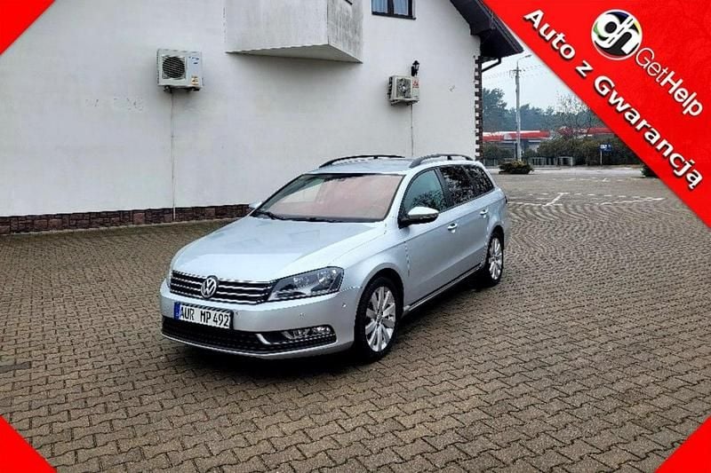 Srebrny (metalik) Używany 2012 VW Passat Kombi | 28 900 zł (Dobra cena) - Obraz 1/4