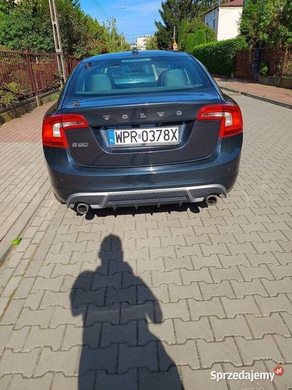 Grafitowy Używany 2012 Volvo S60 R-Design Sedan/Limuzyna | 43 900 zł - Obraz 1/4