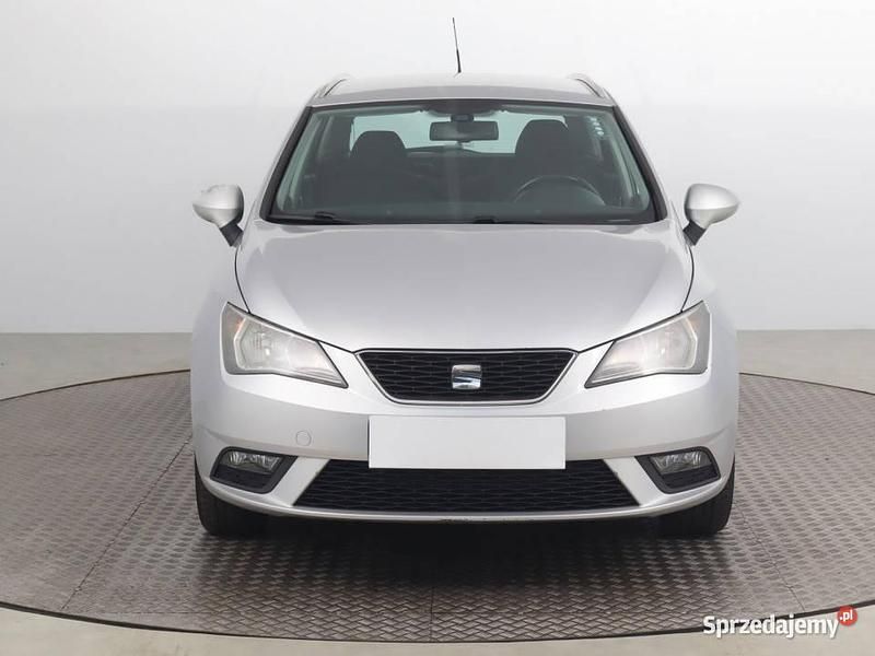 Srebrny Używany 2014 Seat Ibiza ST Kombi | 17 499 zł - Obraz 1/4