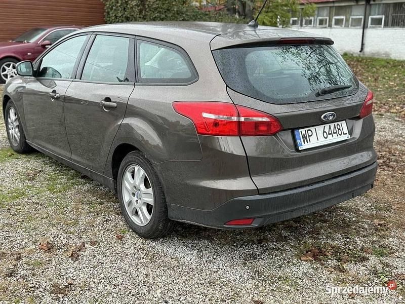 Używany Ford Focus 2017 Brązowy Kombi