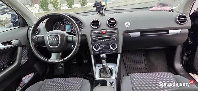 Używany Audi A3 2006 Granatowy Hatchback